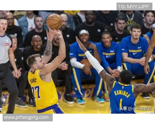 湖人勇士激战回顾2013年4月13日精彩瞬间与赛季总结 湖人勇士激战回顾2013年4月13日精彩瞬间与赛季总结