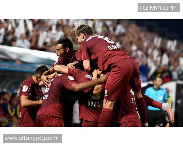 马尔墨与克卢日的激烈对决揭示足球战术与团队合作的重要性