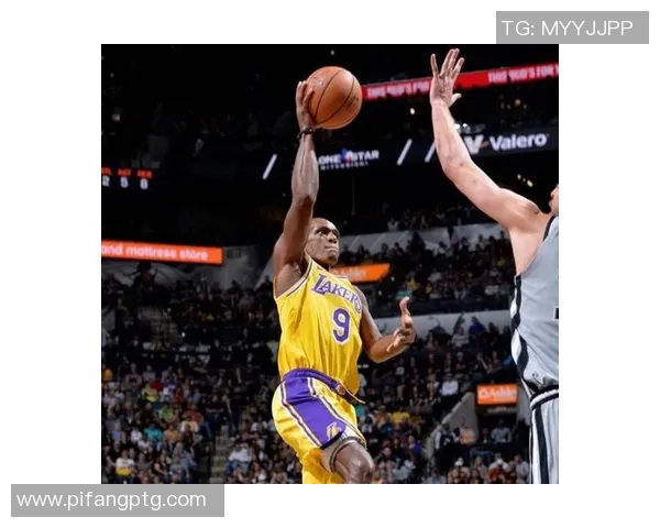 凯尔特人与卢克日的激烈对决揭示篮球战术的深度与魅力