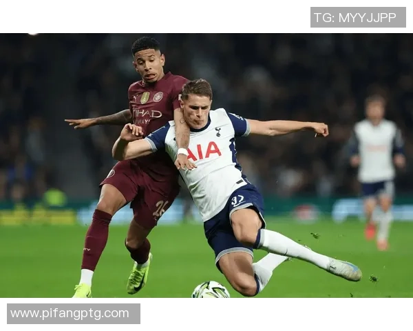 曼联对阵热刺直播车全程跟踪精彩瞬间不容错过 曼联对阵热刺直播车全程跟踪精彩瞬间不容错过