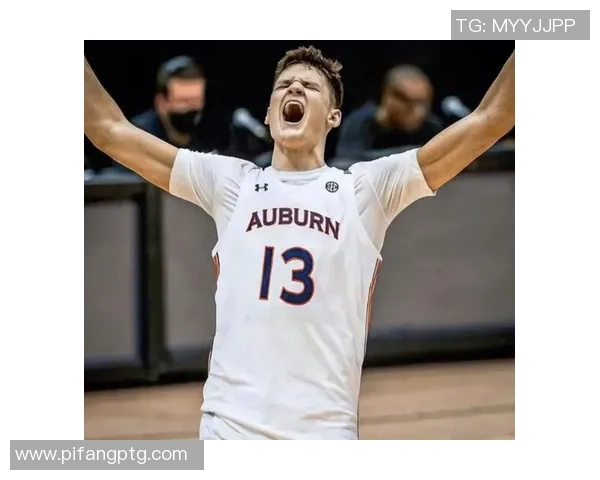 沃克凯斯勒：从新秀到明星中锋的成长之路与未来展望